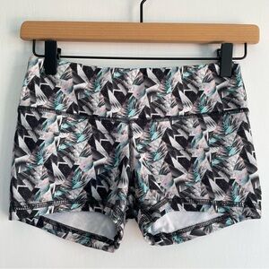 FLEO Workout Shorts 2.5in Inseam Black Gray White Stretch XS